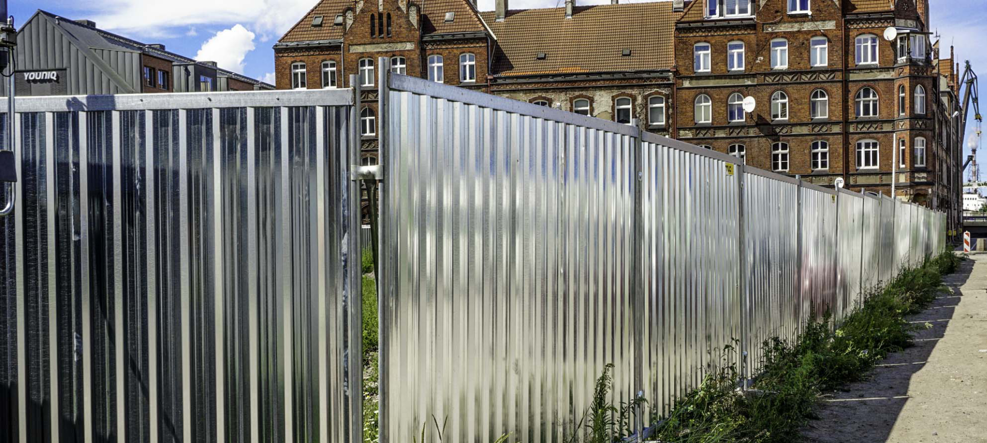 Ogrodzenia pełne Smart – najczęściej wybierane rozwiązanie na placu budowy